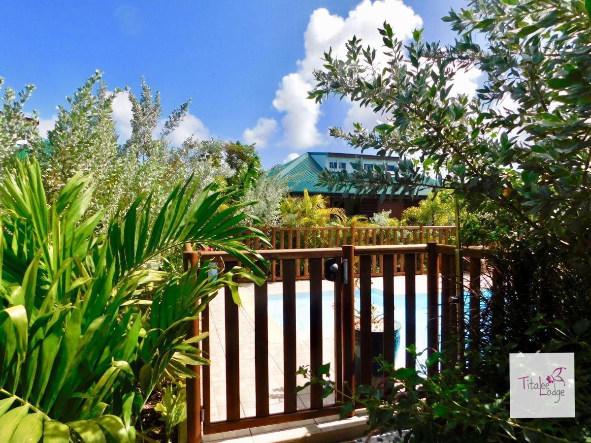 Titalee Lodge 3 Villas Autour D'Une Piscine Saint-Francois  Eksteriør billede
